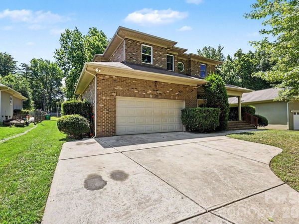 10130 Fairlea Drive, Charlotte, NC 28269