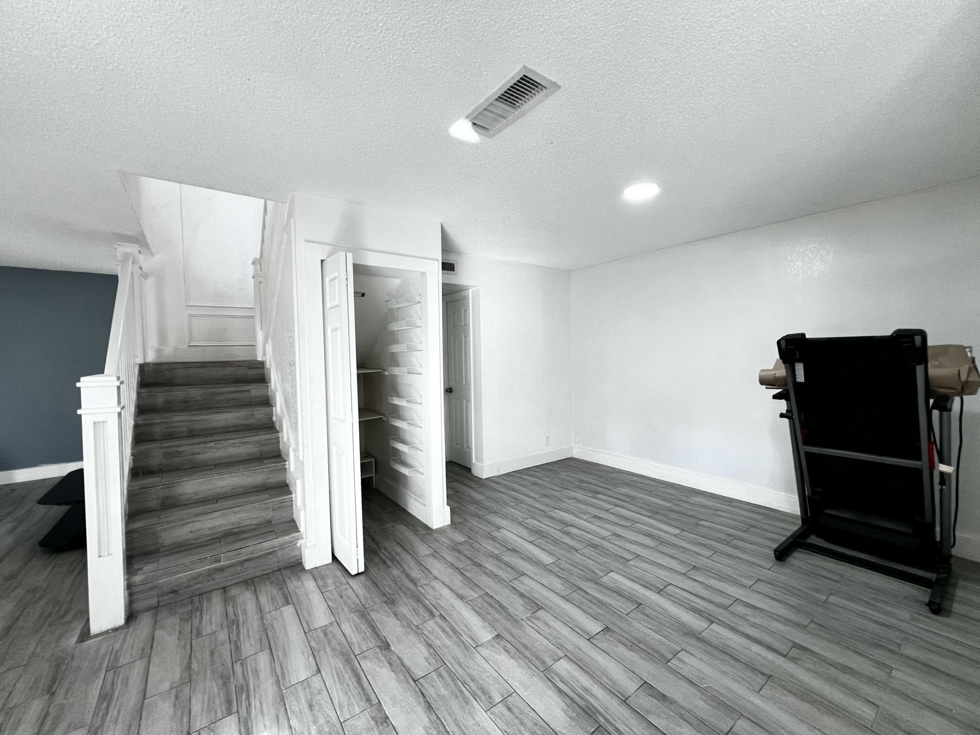 295 Woodland Road, Palm Springs, FL 33461 Photo