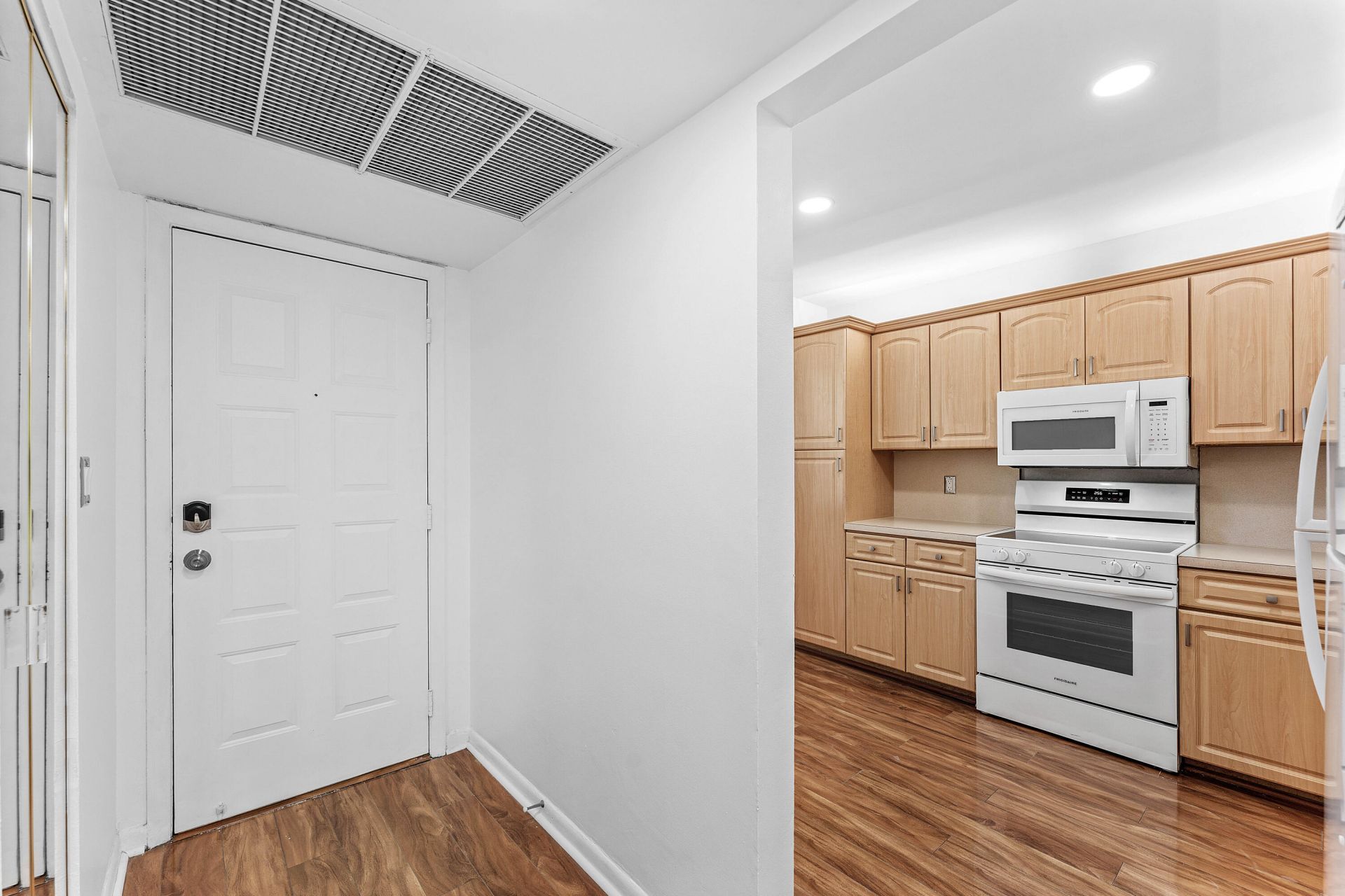 3821 Carambola Circle N, Unit 2942, Coconut Creek, FL 33066 Photo