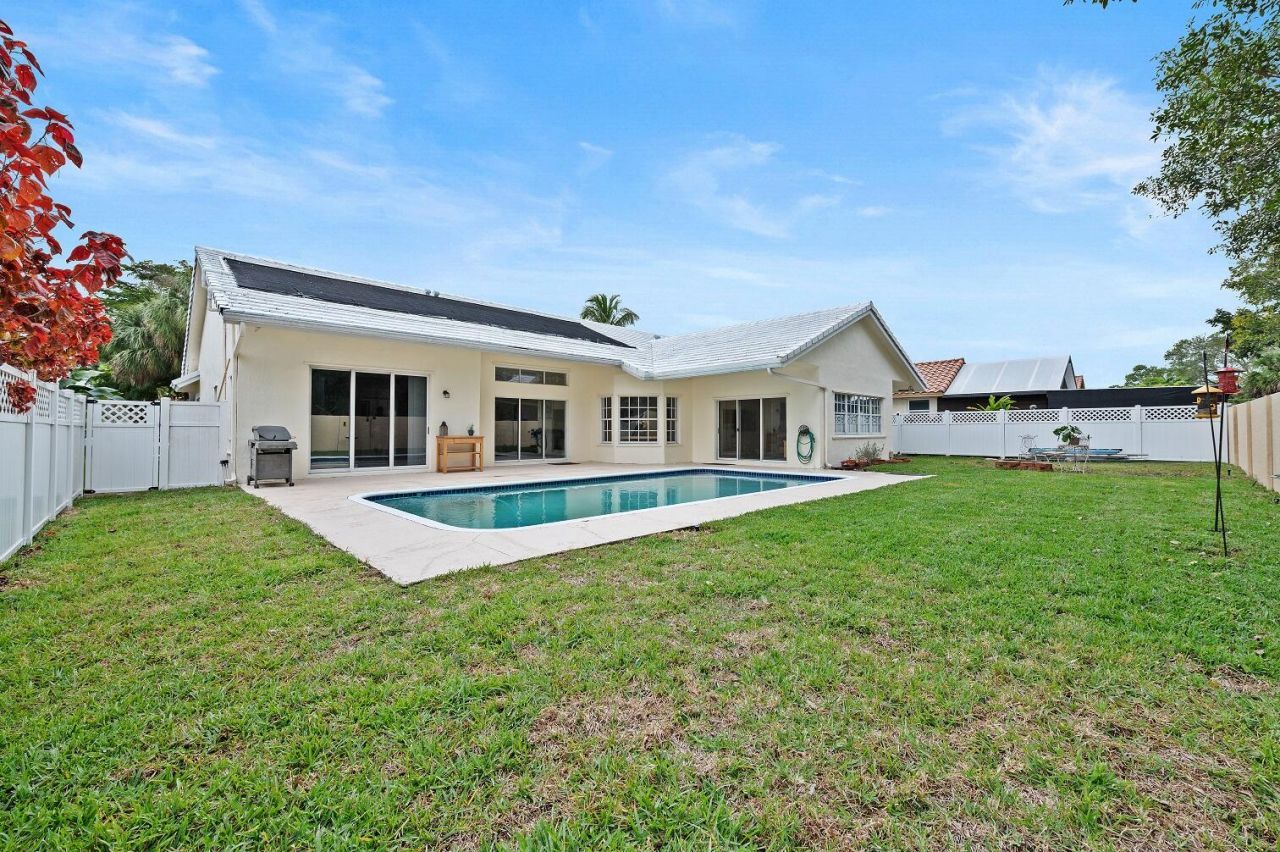4080 NW 83rd Lane, Coral Springs, FL 33065 Photo