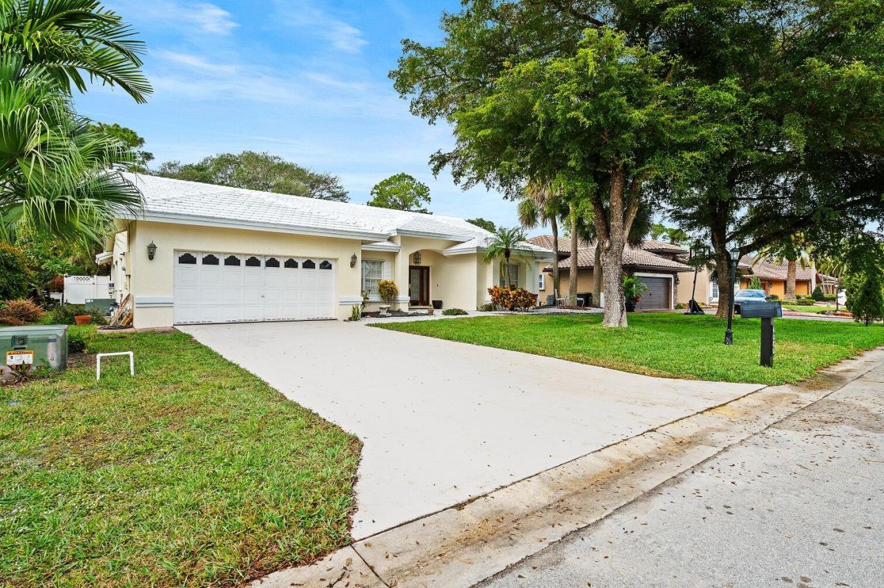4080 NW 83rd Lane, Coral Springs, FL 33065 Photo