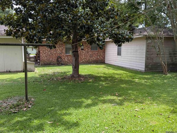 15202 Melrose Dr, Prairieville, LA 70769
