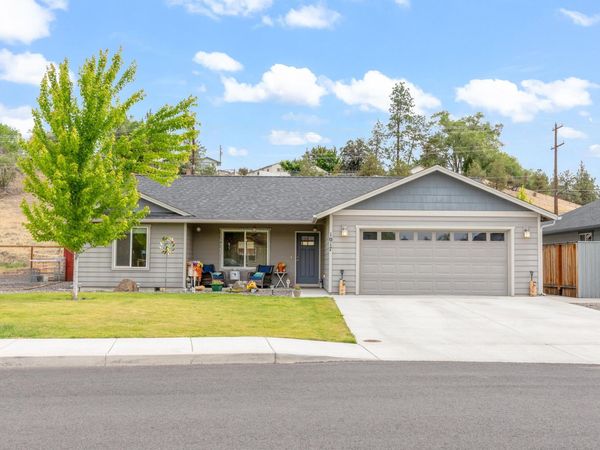 1017 NE Crista Court, Prineville, OR 97754
