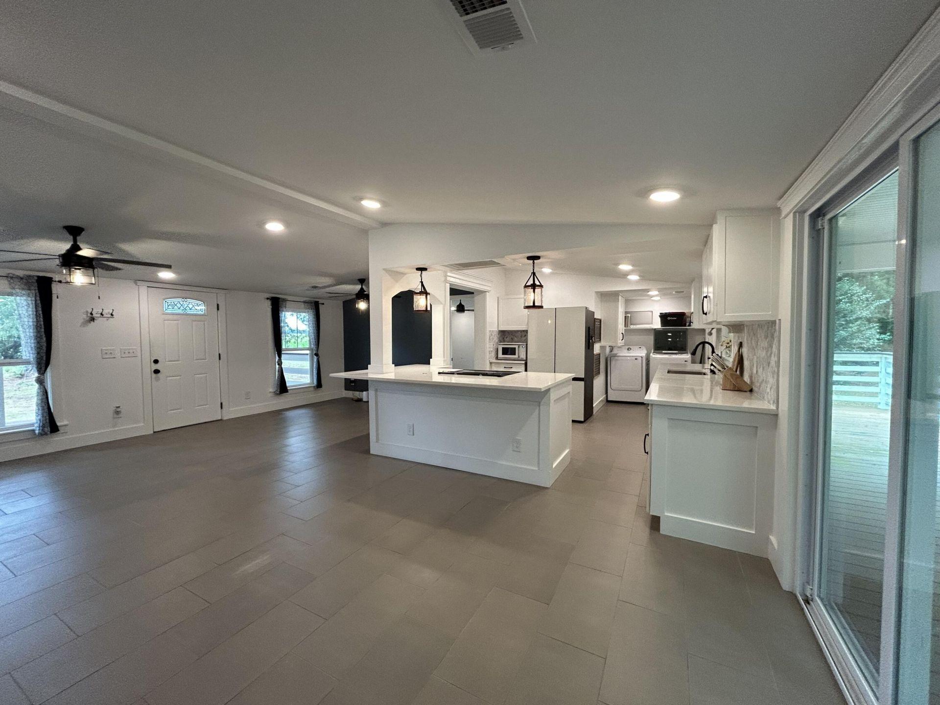 1033 Dawson Street Photo 13