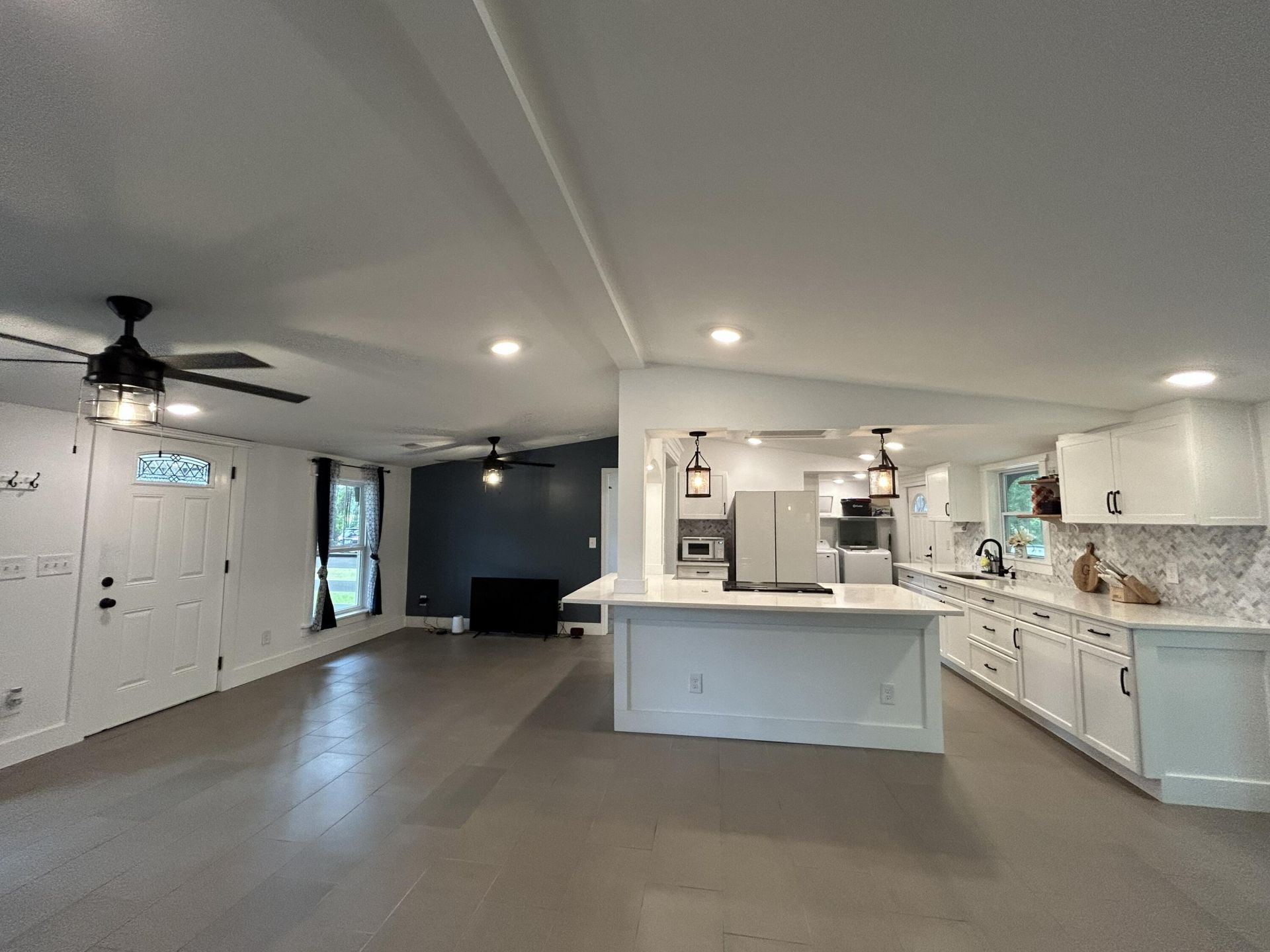 1033 Dawson Street Photo 17
