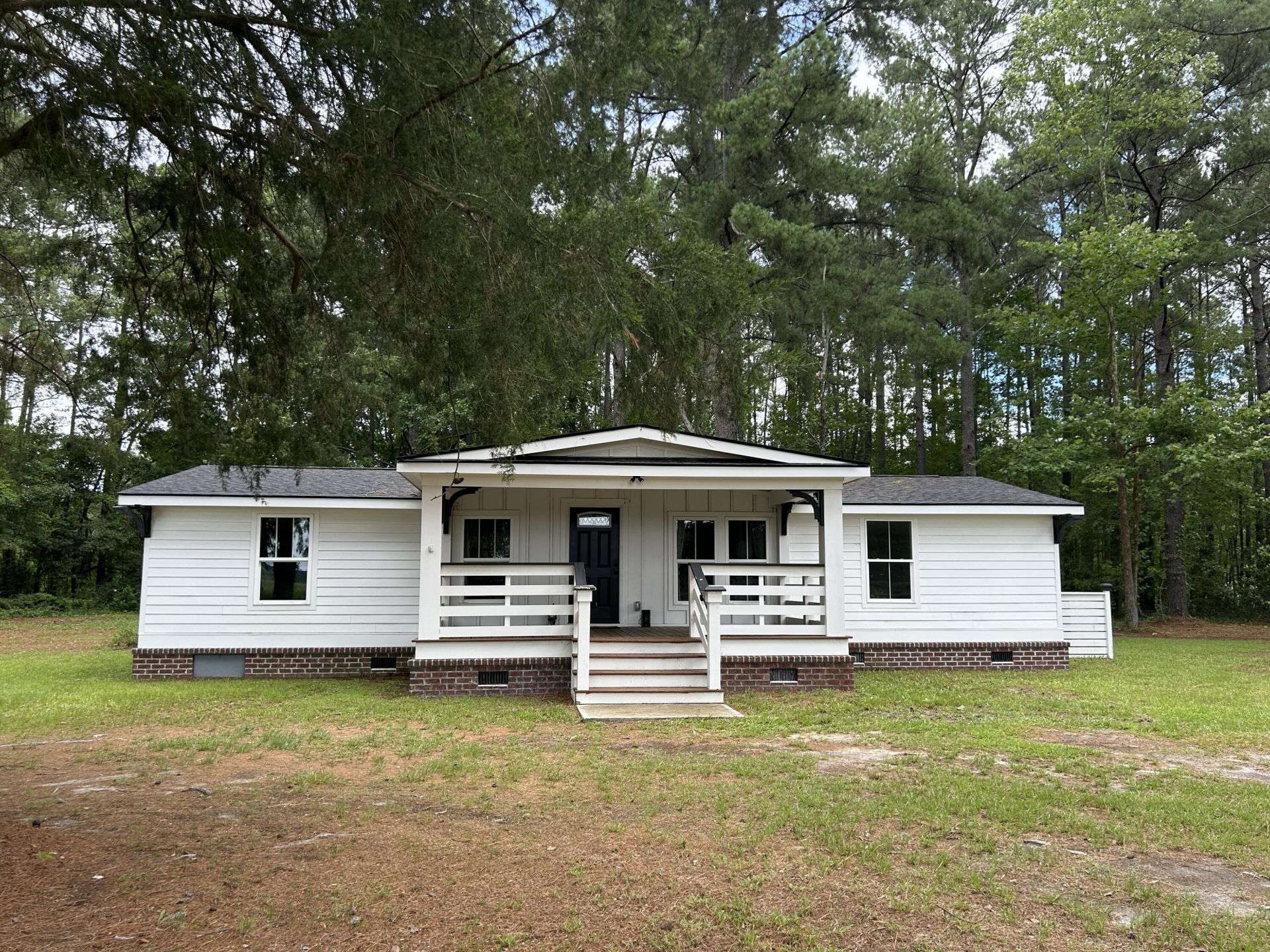 1033 Dawson Street Photo 5
