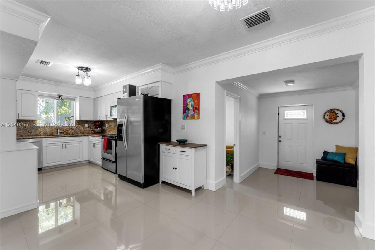 2131 SW 17th St, Unit ., Miami, FL 33145 Photo