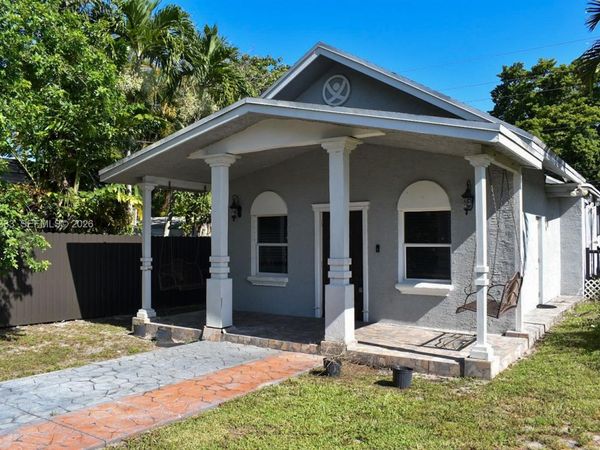 2218 Harding St , Hollywood, FL 33020