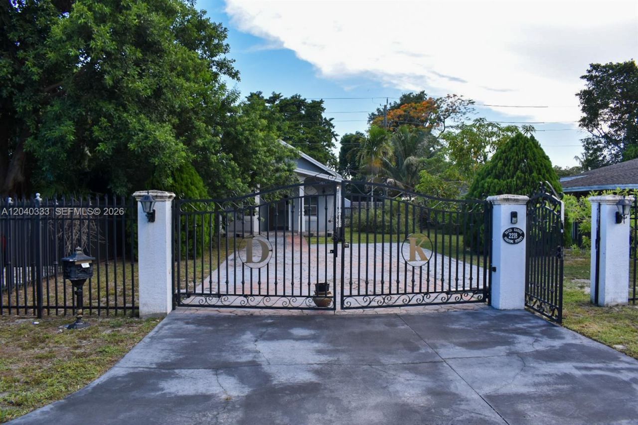 2218 Harding St , Hollywood, FL 33020 Photo