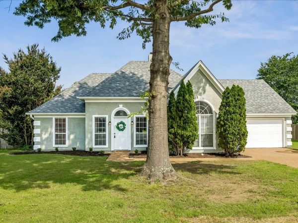 817 RADIANCE DR, Cordova, TN 38018