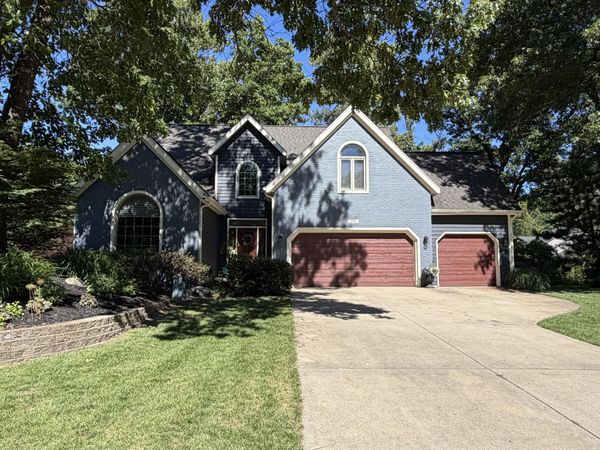594 Springwood Drive, Kalamazoo, MI 49009
