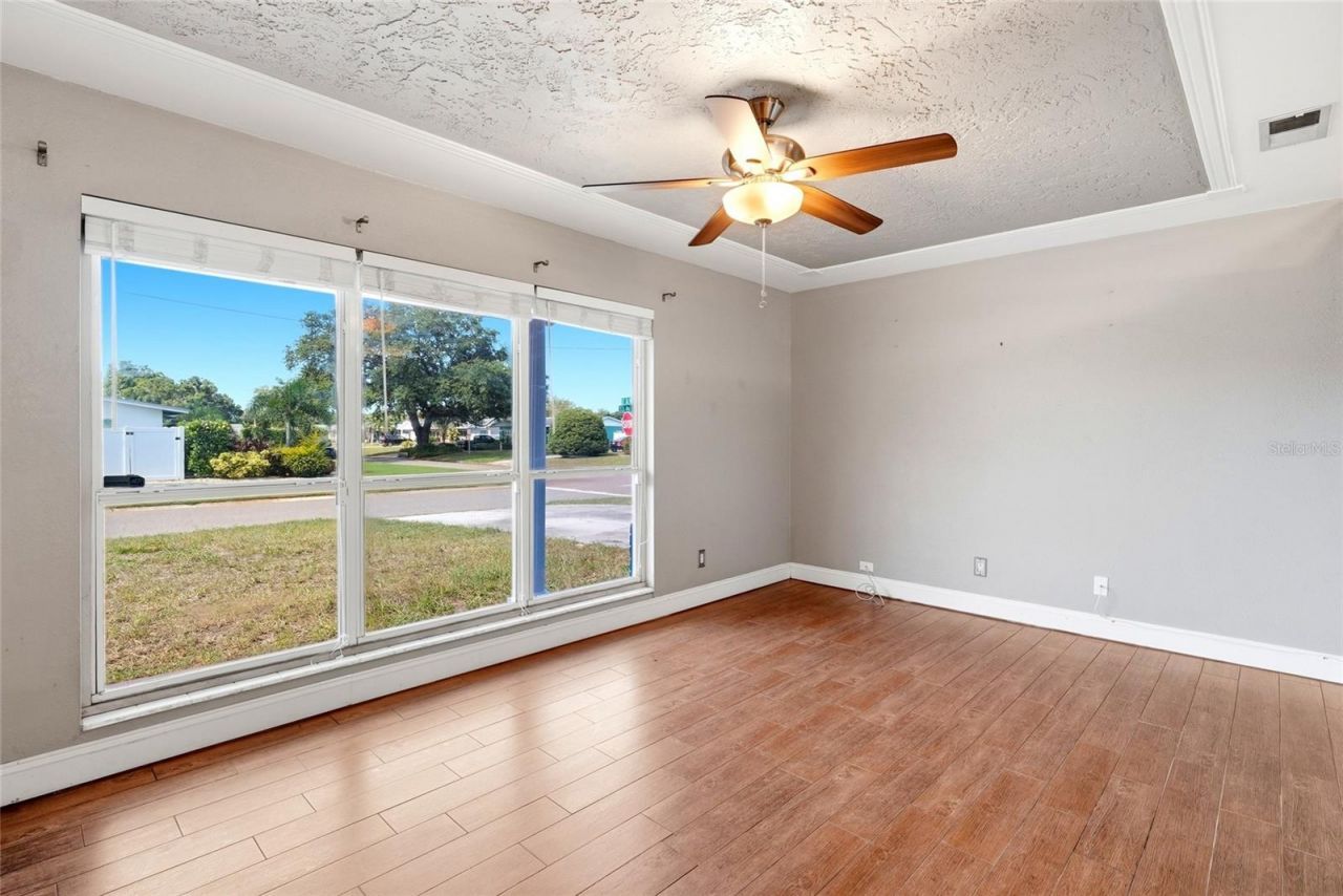 5697 33rd Avenue N, Saint Petersburg, FL 33710 Photo