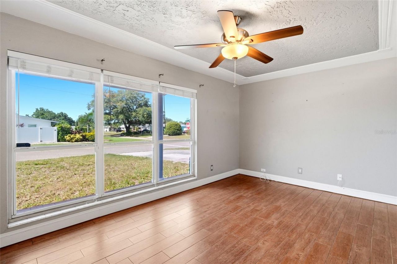 5697 33rd Avenue N, Saint Petersburg, FL 33710 Photo