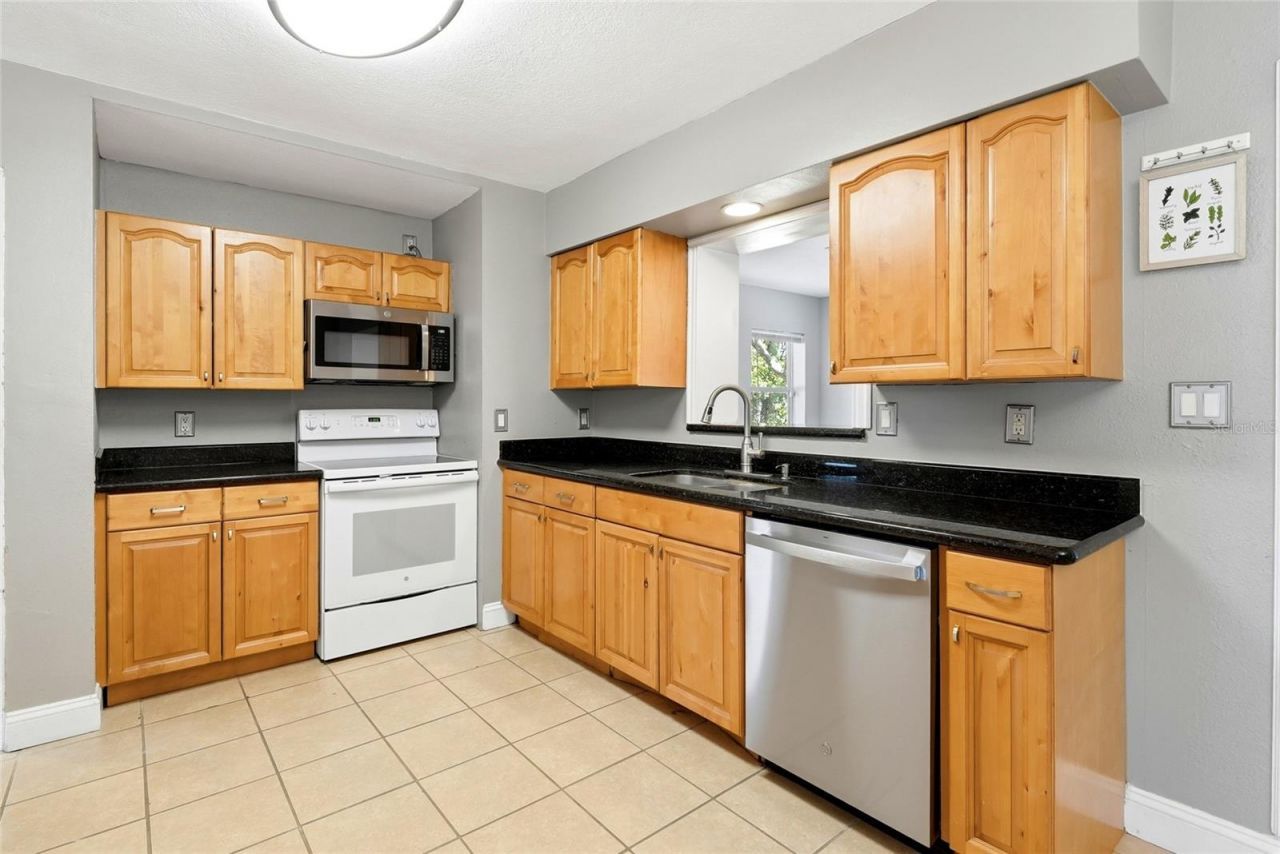 5697 33rd Avenue N, Saint Petersburg, FL 33710 Photo