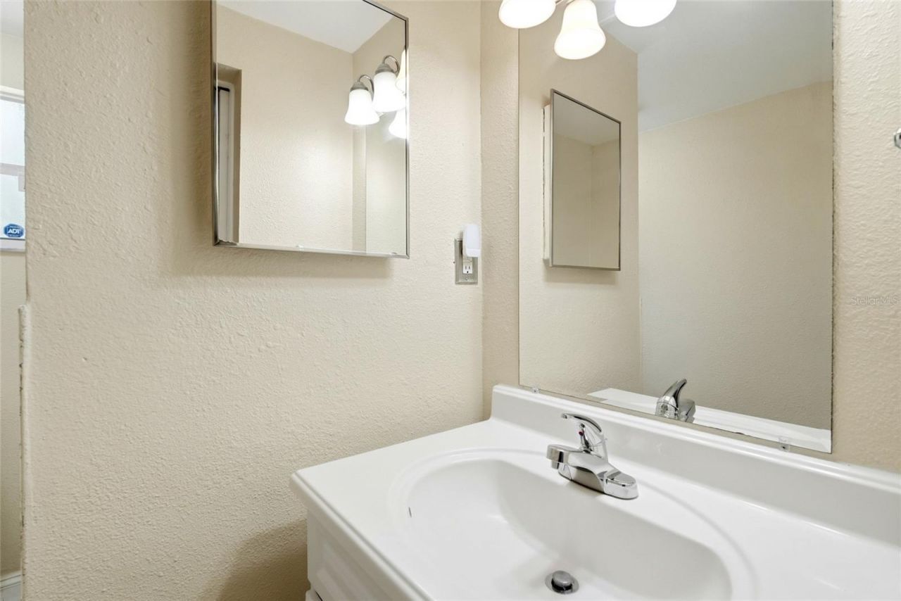 5697 33rd Avenue N, Saint Petersburg, FL 33710 Photo