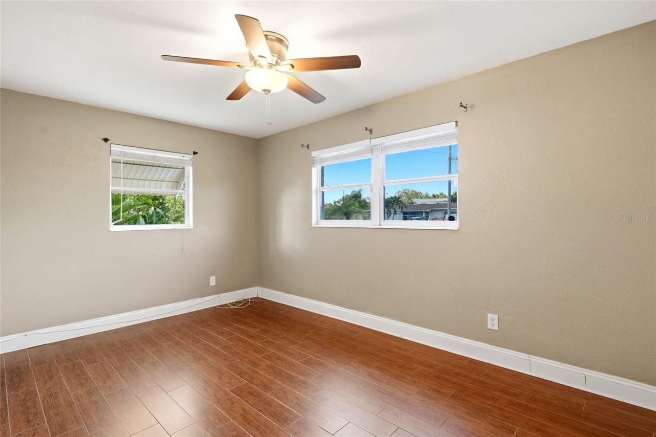 5697 33rd Avenue N, Saint Petersburg, FL 33710 Photo