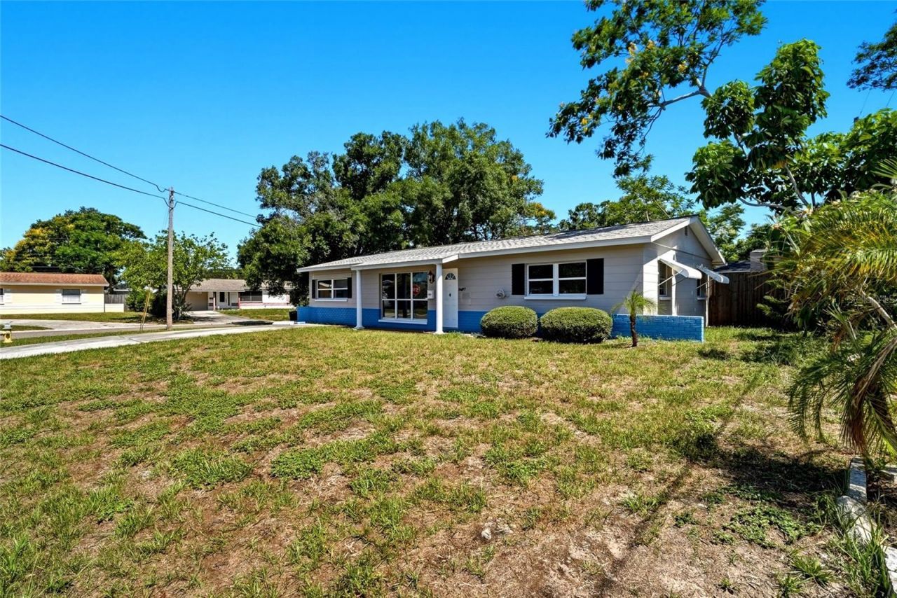 5697 33rd Avenue N, Saint Petersburg, FL 33710 Photo