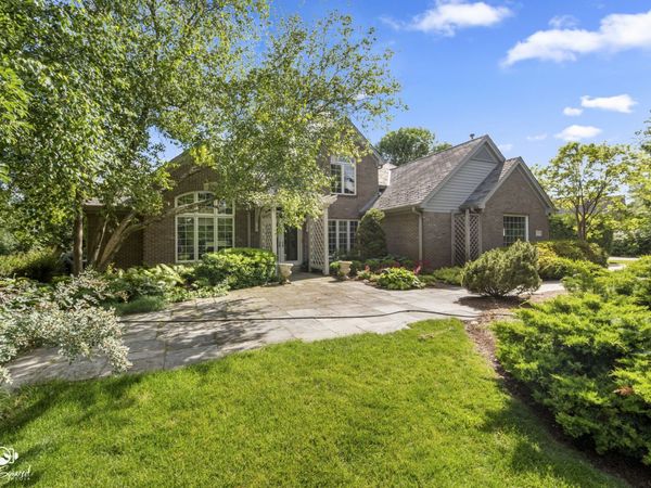17649 S Richmond Road, Plainfield, IL 60586