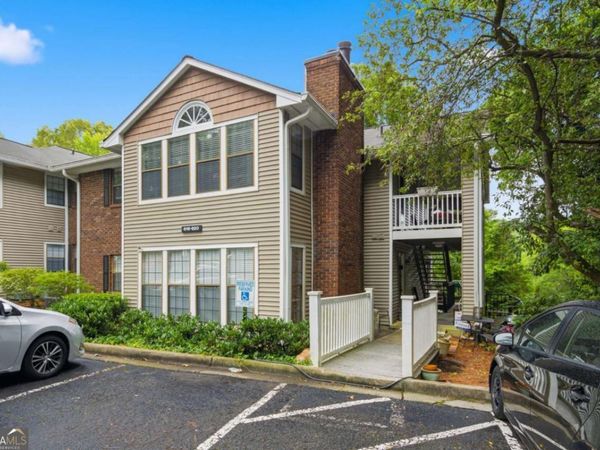619 Barrington Hills Drive, Atlanta, GA 30350