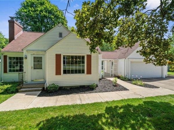 1489 Earhart Avenue , Akron, OH 44320