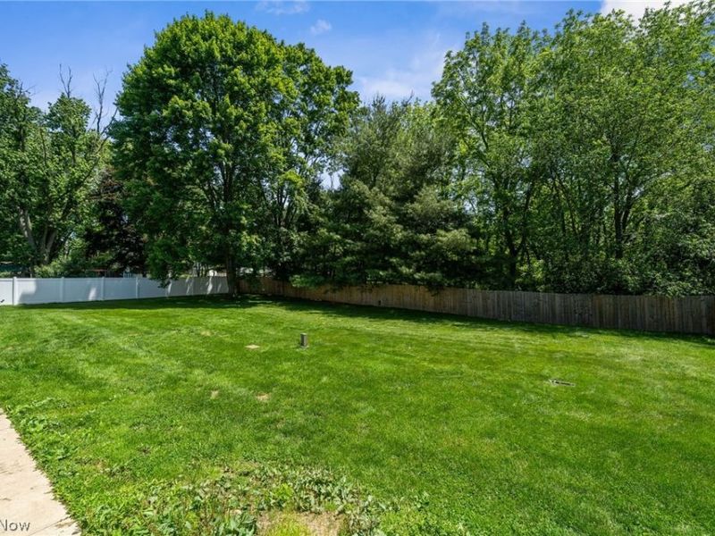 1489 Earhart Avenue, Akron, OH 44320 Photo 32