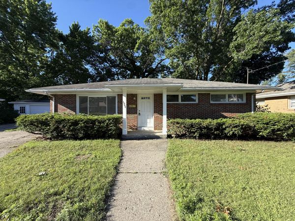 1946 Adams Street SE, Grand Rapids, MI 49506