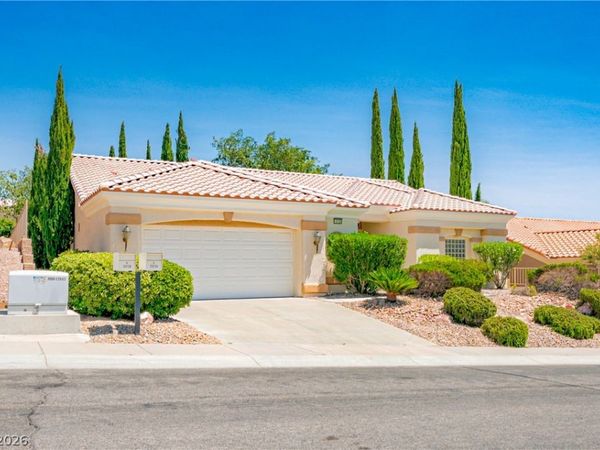 10724 Cedar Creek Avenue , Las Vegas, NV 89134