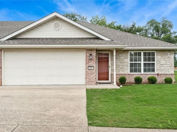 801 N 19th Street , Rogers, AR 72756