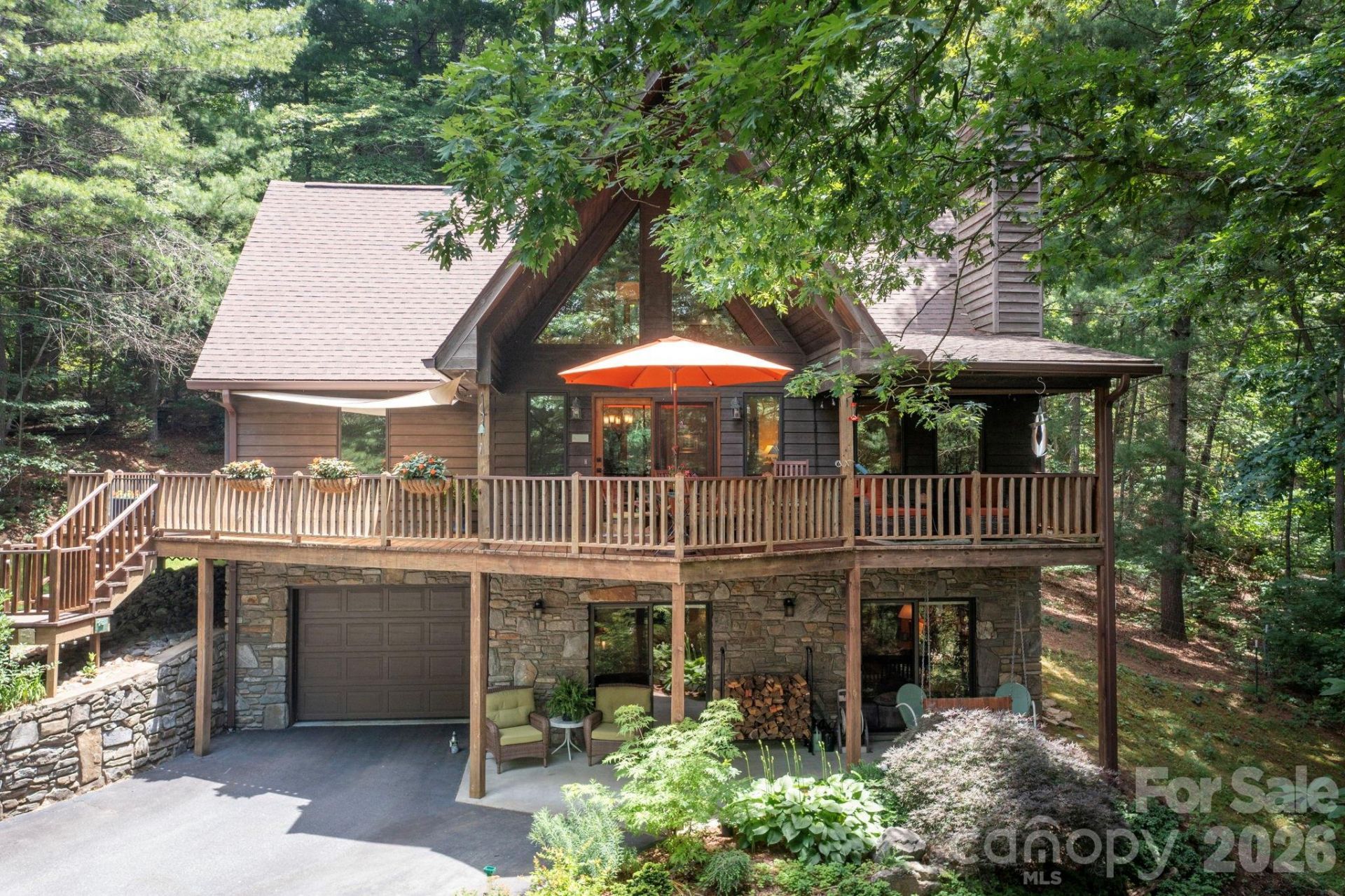 127 Woodburn Drive , Swannanoa, NC 28778 Main Photo