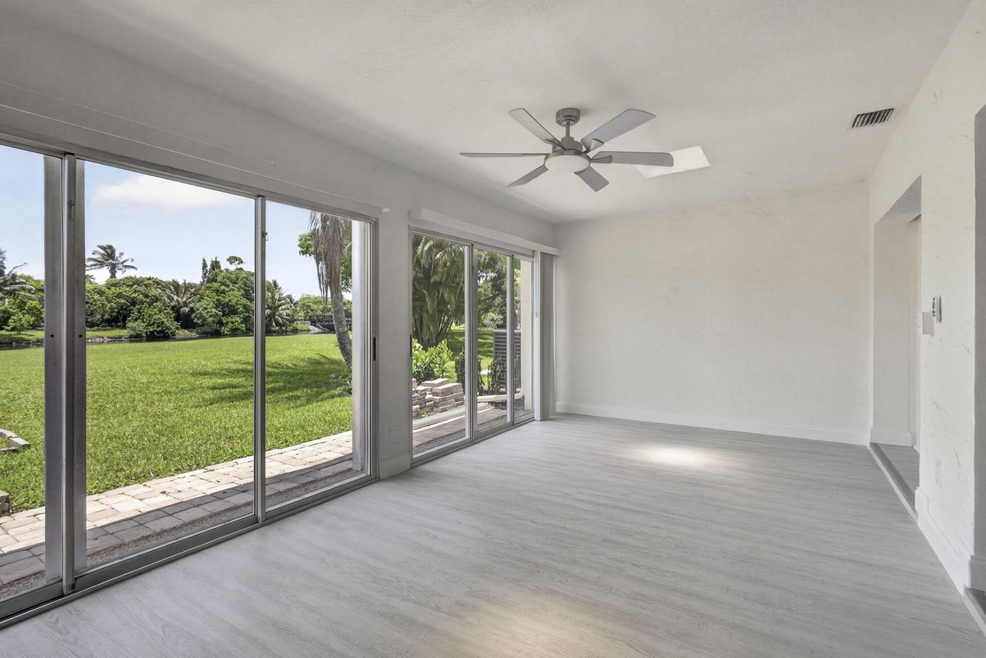 148 Village Walk Drive, Unit 24, Royal Palm Beach, FL 33411 Photo