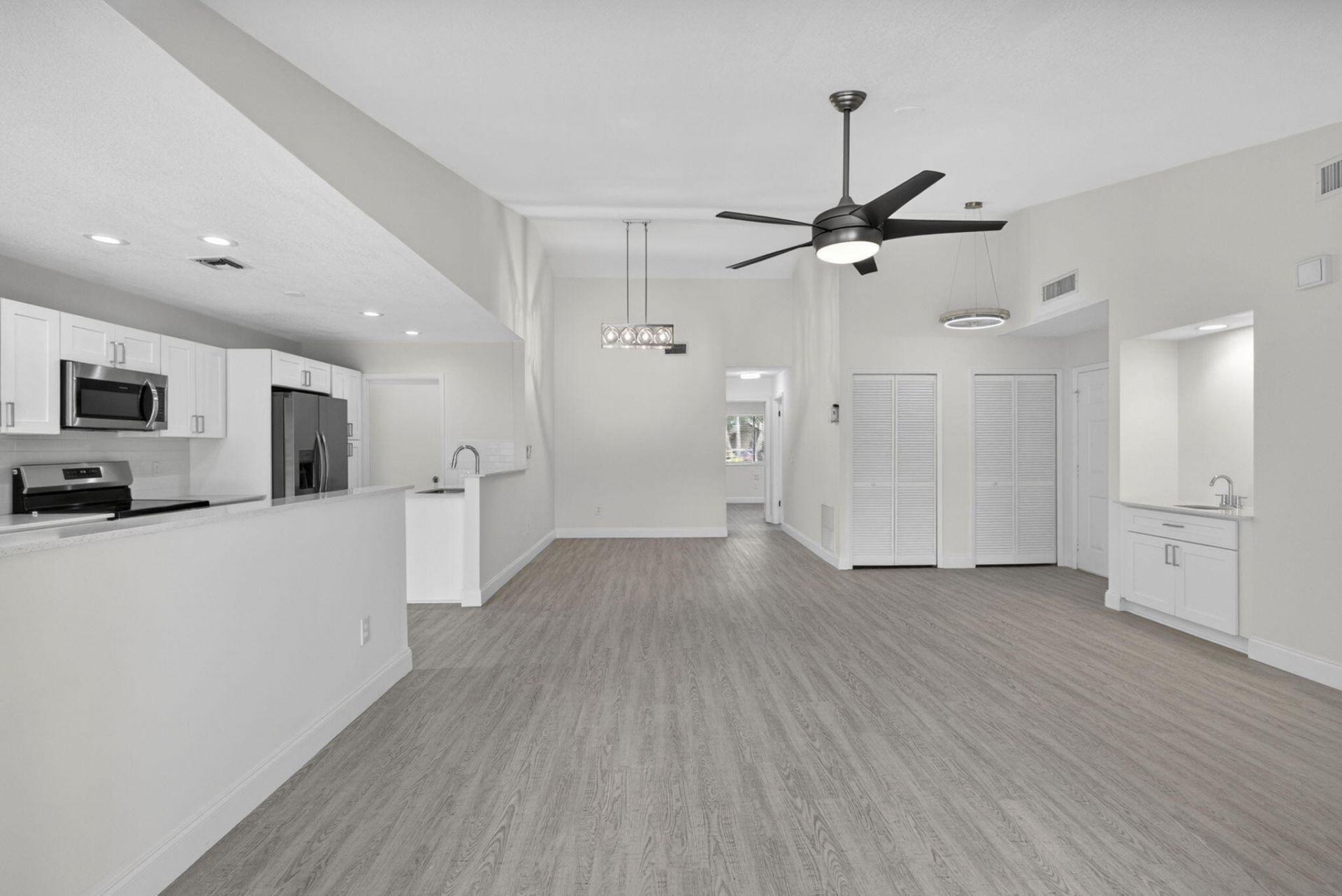 148 Village Walk Drive, Unit 24, Royal Palm Beach, FL 33411 Photo