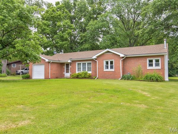 5673 Humbert Road, Godfrey, IL 62035