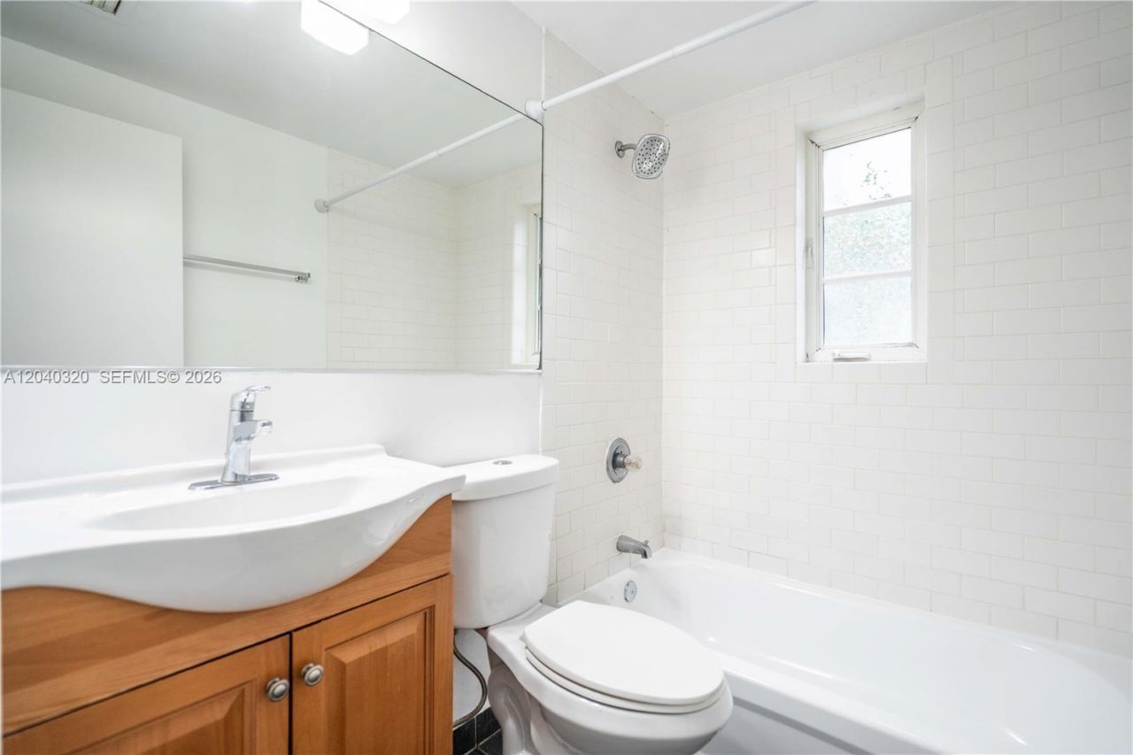 1007 Bay Dr , Unit 104, Miami Beach, FL 33141 Photo