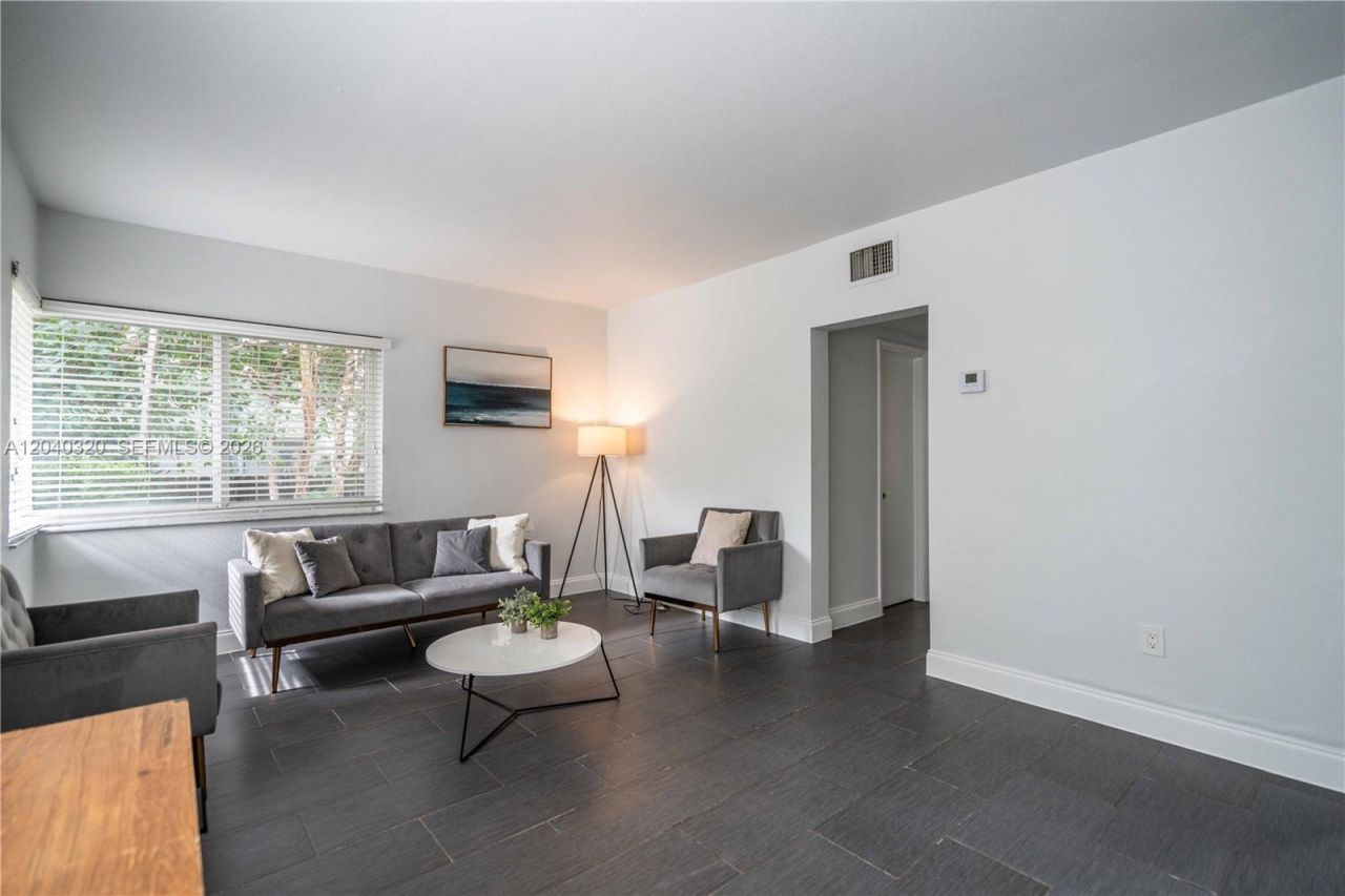 1007 Bay Dr , Unit 104, Miami Beach, FL 33141 Photo