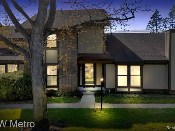 25333 Greenbrooke Drive , Southfield, MI 48033