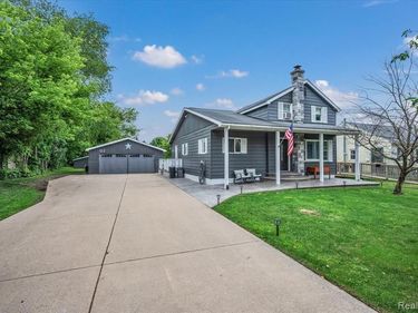 612 N BLACKS CORNERS Road, Imlay City, MI 48444