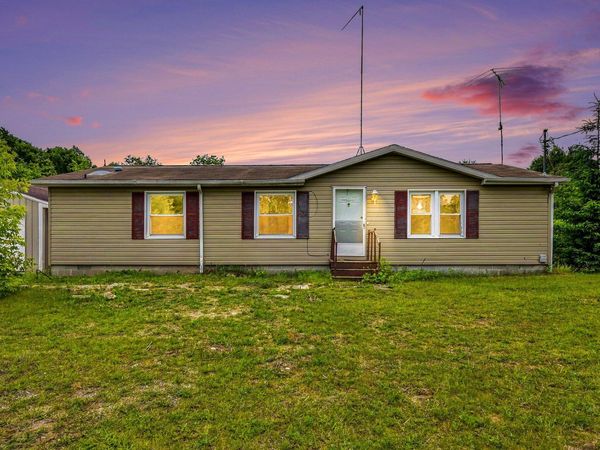 11644 E Hillis Road, Riverdale, MI 48877