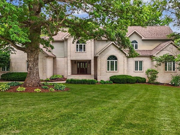 588 B County Road 2400 N, Dewey, IL 61840