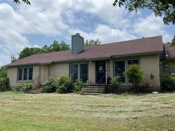 508 N 1st Street, Cranfills Gap, TX 76637