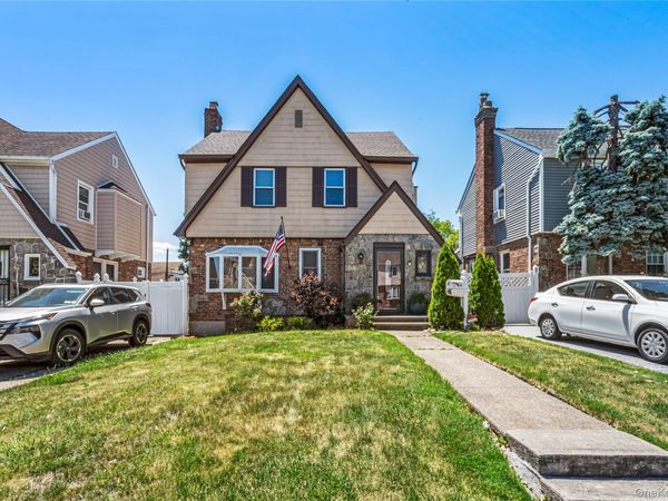 16648 24th Road , Whitestone, NY 11357