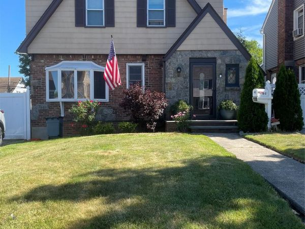 16648 24th Road , Whitestone, NY 11357