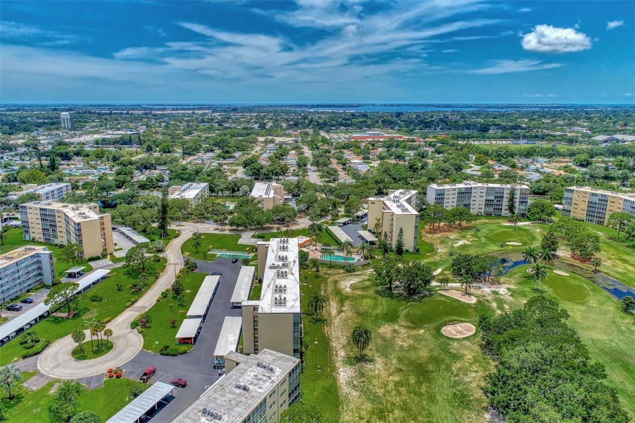 3820 Ironwood Lane , Unit 603I, Bradenton, FL 34209 Photo