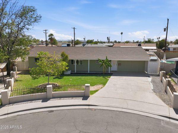 1621 W DALE Circle, Mesa, AZ 85201