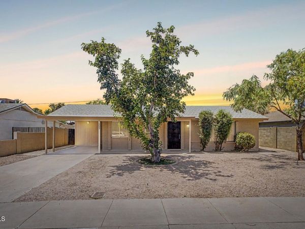 3235 W COUNTRY GABLES Drive, Phoenix, AZ 85053