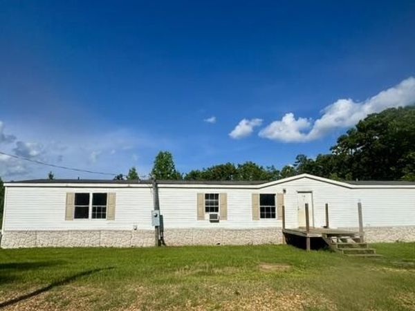 16 County Road 5066, Booneville, MS 38829