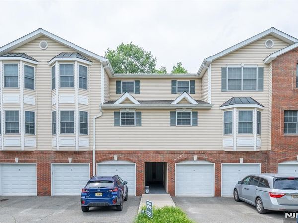 30-08 Federal Hill Road 8, Unit 8, POMPTON LAKES, NJ 07442