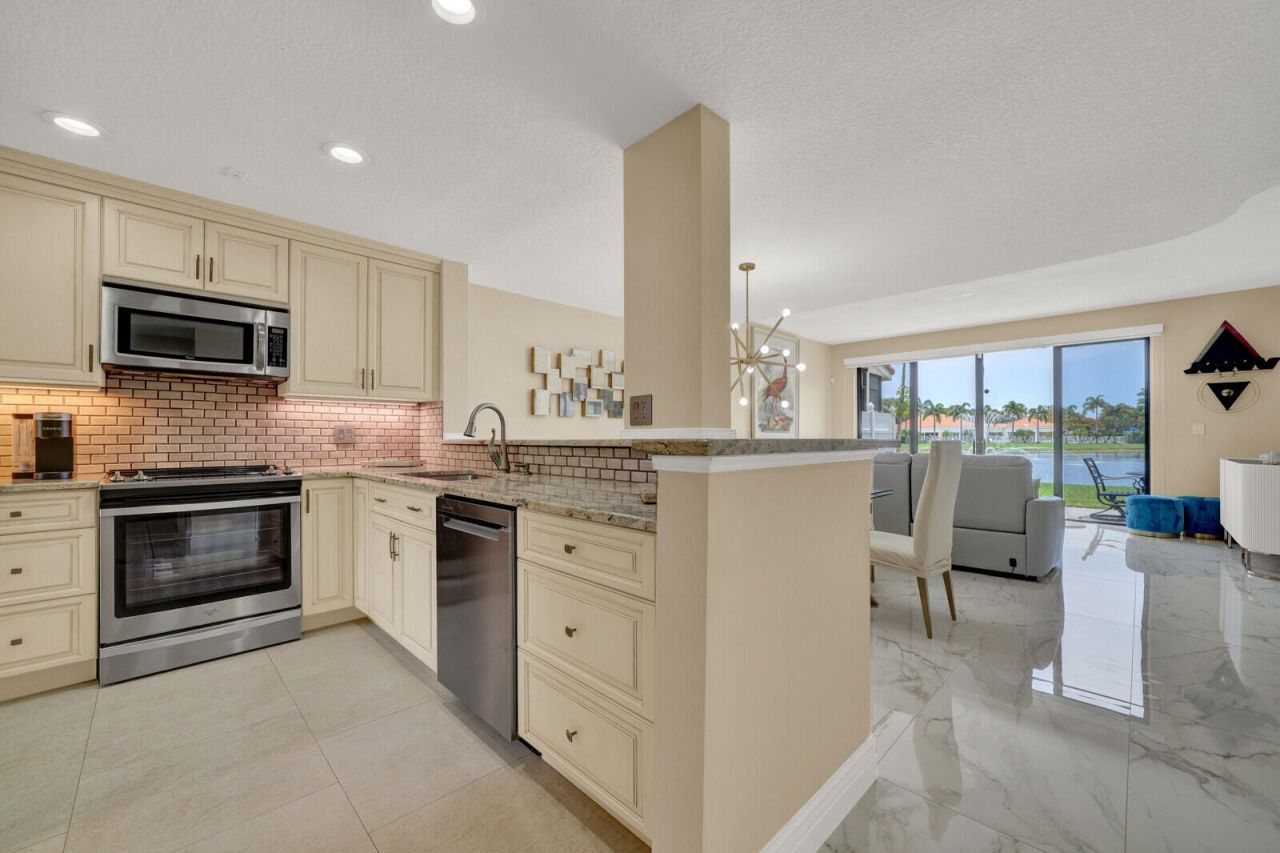 8634 Vía Reale, Unit 1, Boca Raton, FL 33496 Photo