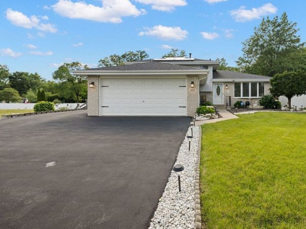 903 Prescott Drive , Joliet, IL 60432