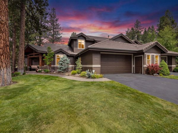 19465 Ironwood Circle, Bend, OR 97702