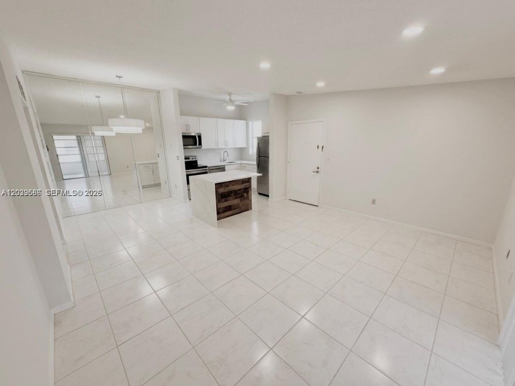 7857 Ashmont Cir, Unit 213, Tamarac, FL 33321 Photo